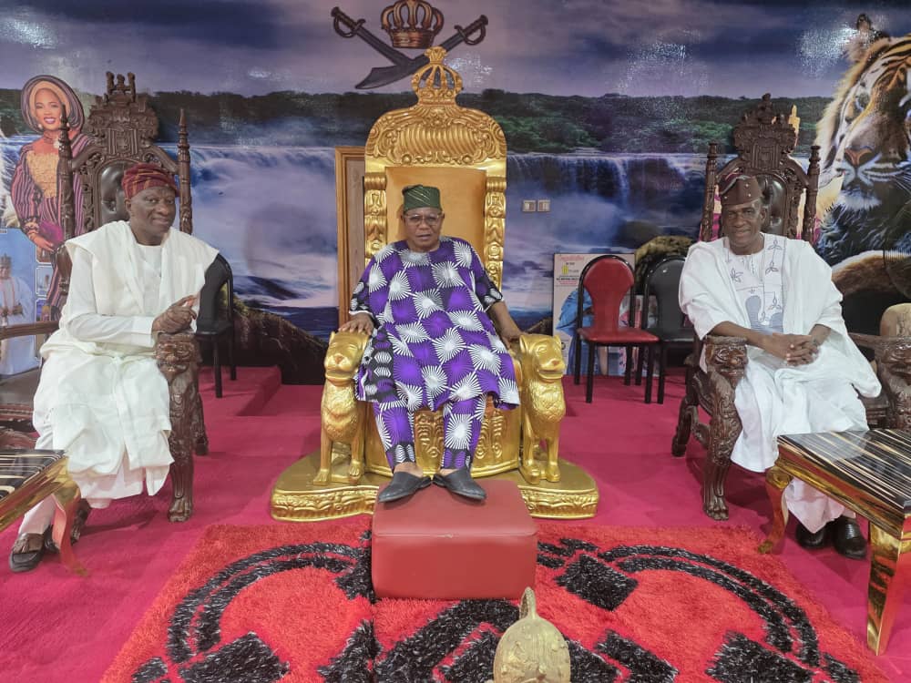 OLAGBEGI DYNASTY LEADS HISTORIC UNITY TOUR, ISSUES ROYAL PROCLAMATION IN SUPPORT OF TINUBU’S REELECTION